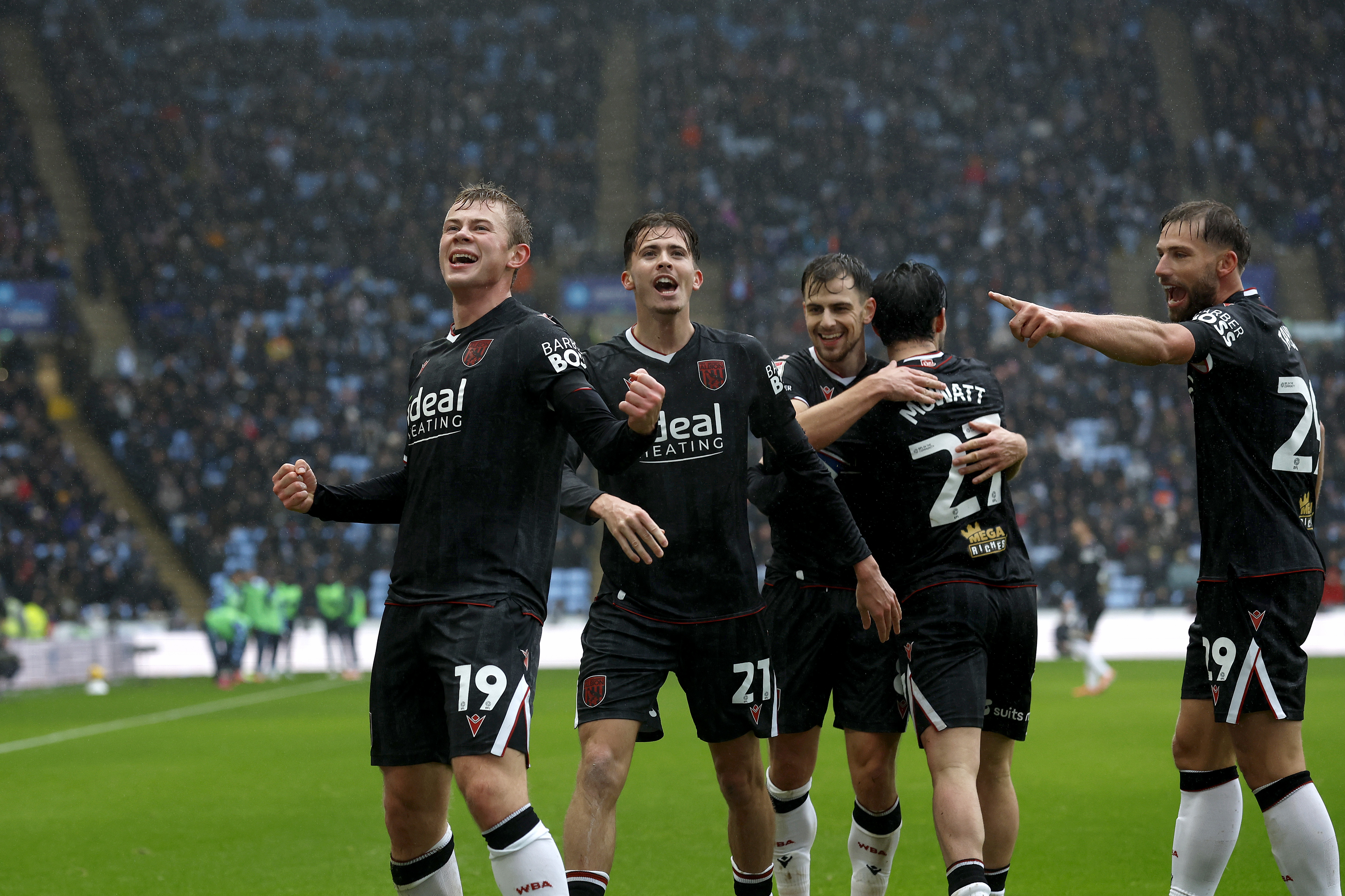 West Brom frontman backed to take confidence from recent form in front ...