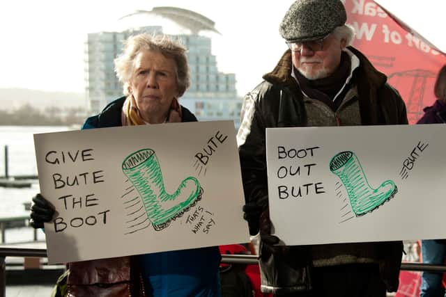 Two of the many protestors