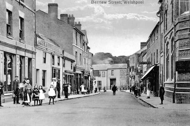 Berriew Street, Welshpool, with the White Lion Hotel visible at end of street. This is an undated postcard, but perhaps c.1906. A Valentine's series postcard, shared by Sally Anne Richards. 