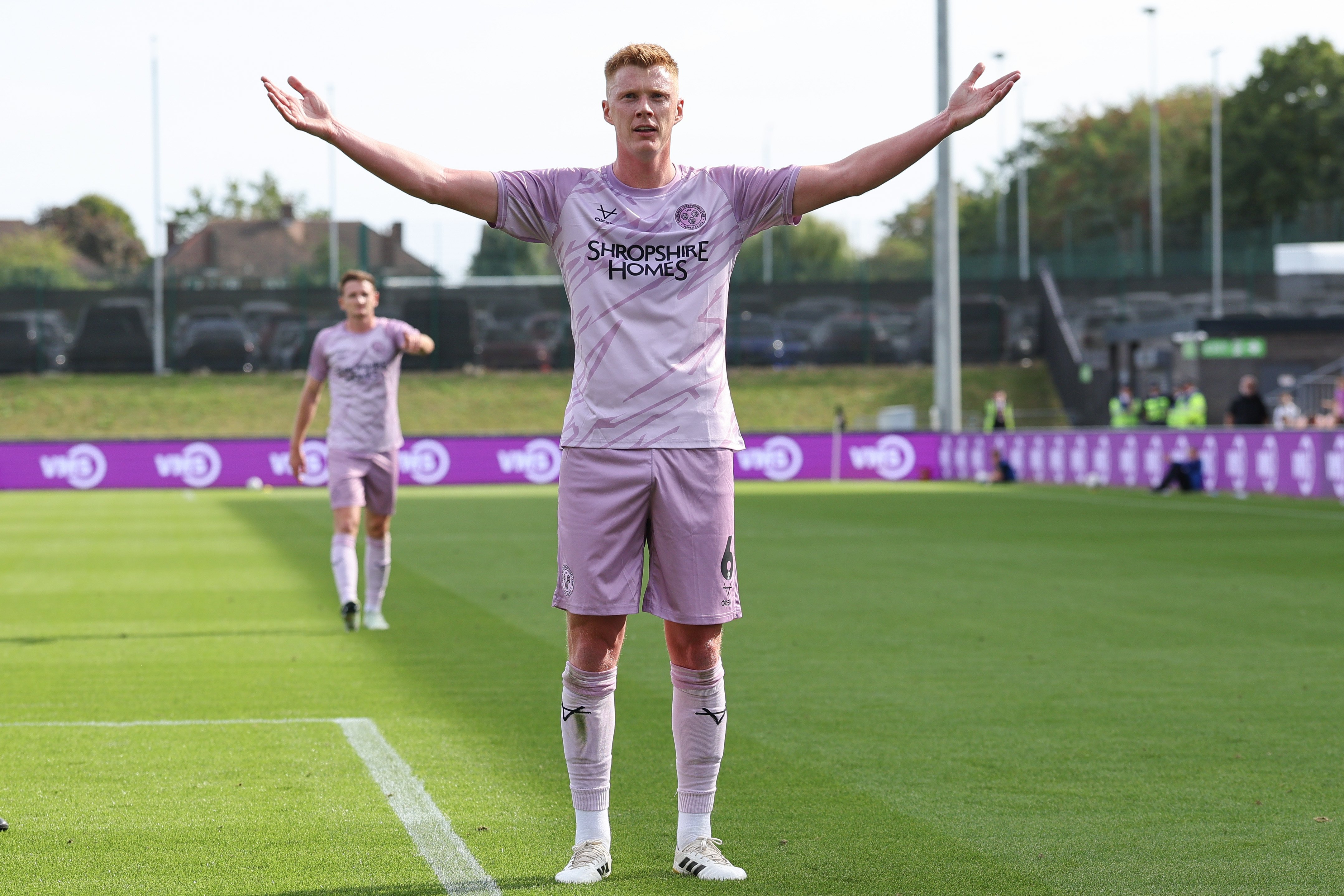 Sam Clucas on extended trial with League One club after Shrewsbury Town exit