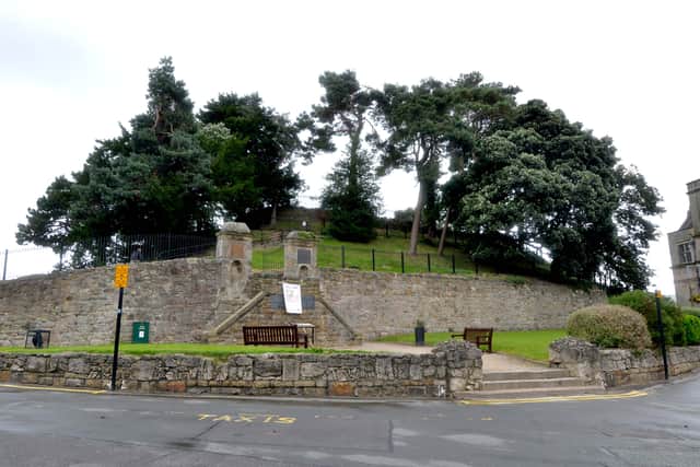 Oswestry Castle - the Oswestry Castle Research Project digging on top
