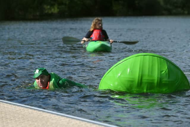 It wasn't all smooth sailing for coracle racers in Shrewsbury