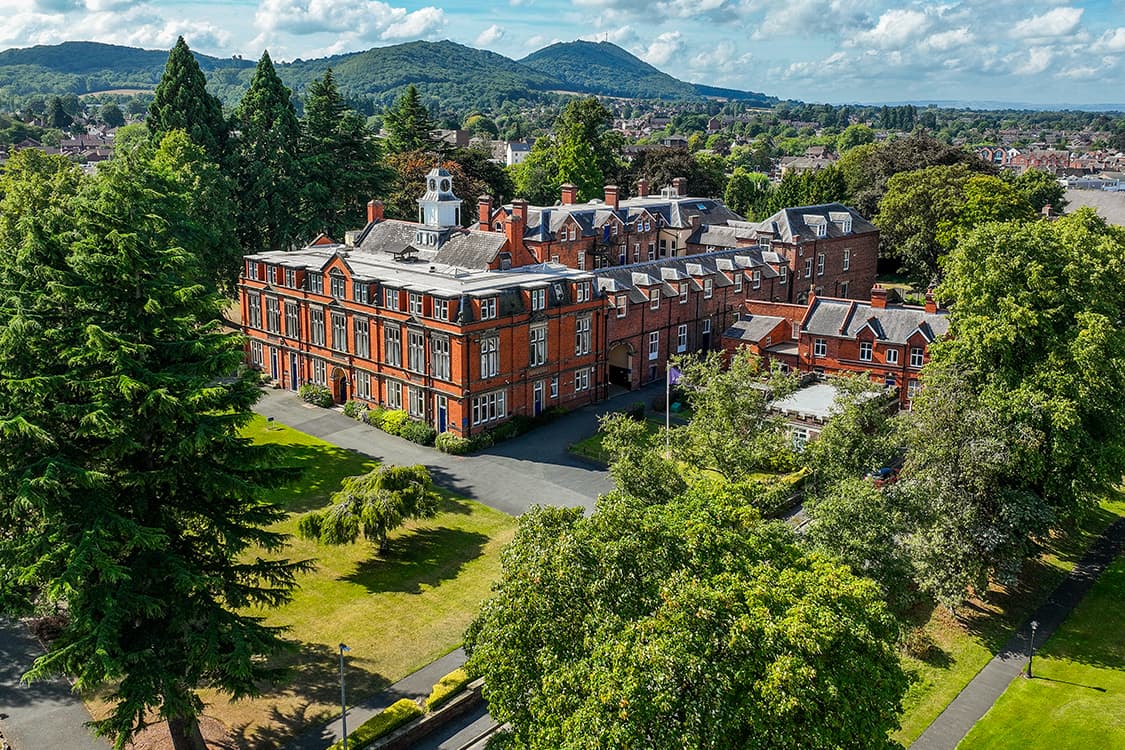 Privatschule in Shropshire bestätigt Entlassungen im Rahmen einer ...