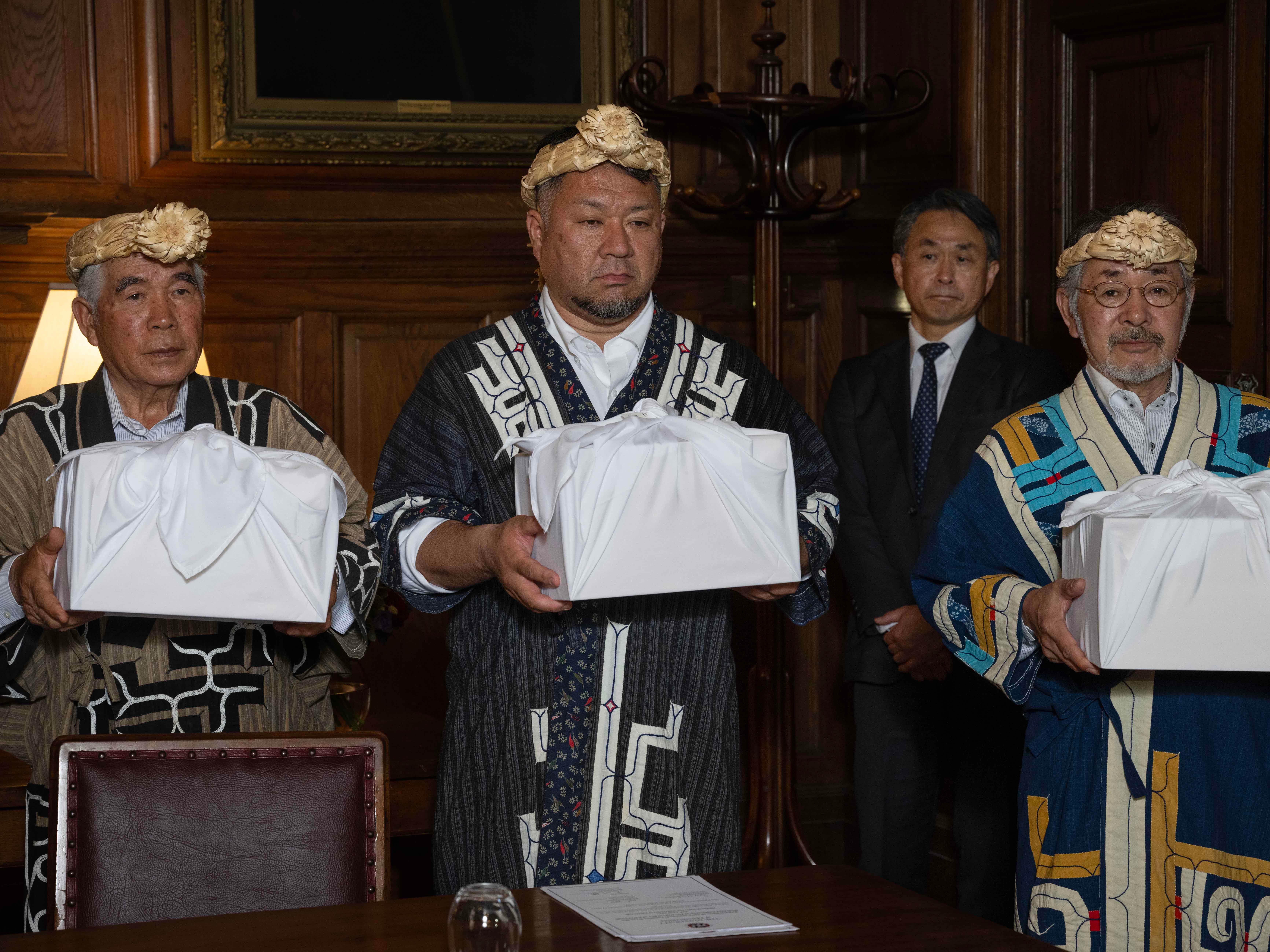 University returns ancestral skulls to Ainu people of Japan