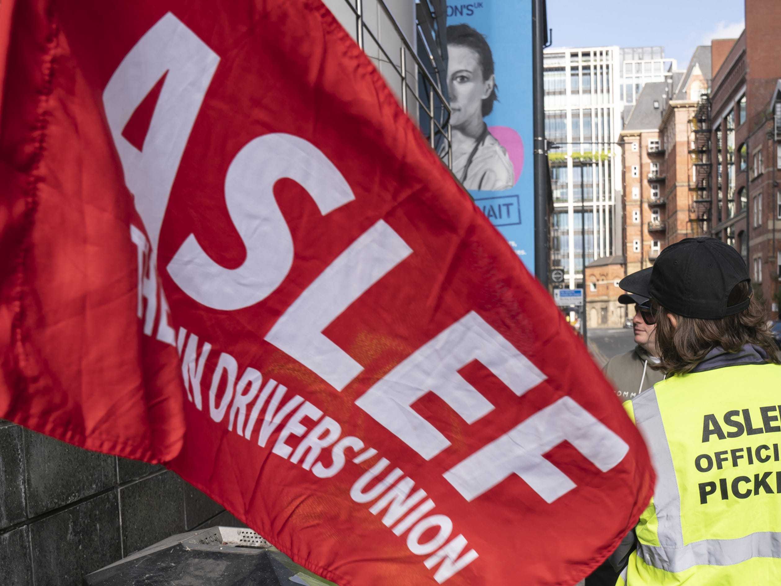 Fresh talks in train drivers’ pay dispute ‘constructive’ – Aslef