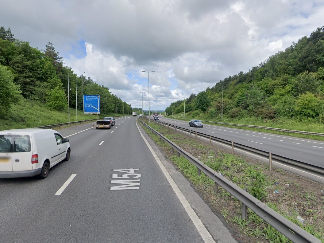 Appeal for witnesses after pedestrian hit and killed by lorry on M54