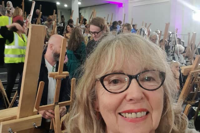 Fine artist Beverley Fry in London during the record attempt