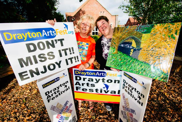 Market Drayton Arts Festival.In Picture L>R: Suzanne Edwards and Jane Hughes