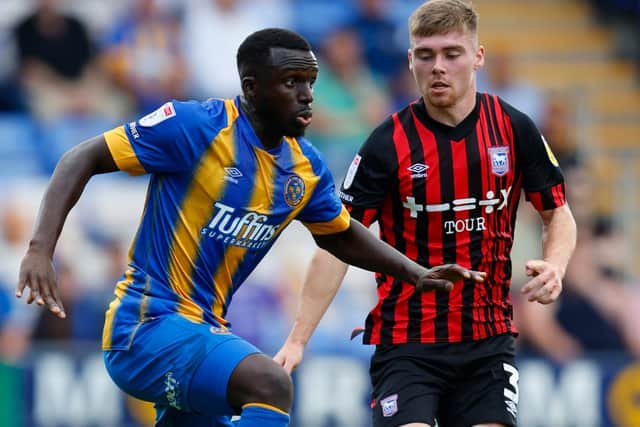 Julien Da Costa of Shrewsbury Town and Leif Davis of Ipswich Town (AMA)
