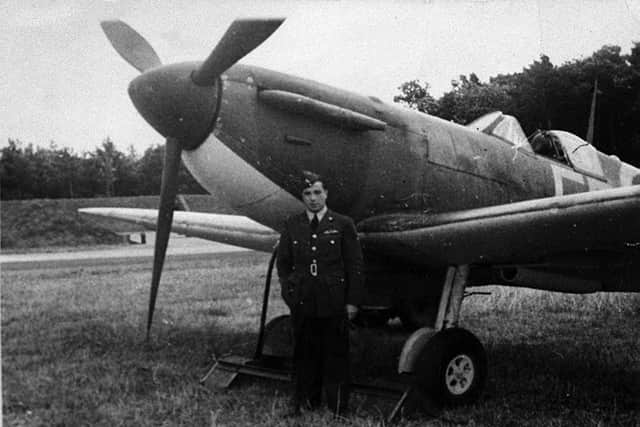 Eric with a 41 Squadron Spitfire in the summer of 1940.