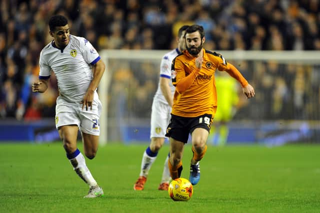 Jack Price of Wolverhampton Wanderers and Tom Adeyemi of Leeds United. (AMA)