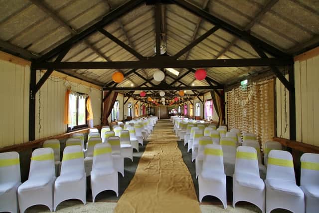 Barnutopia. Picture from: http://barnutopia.com/autumn-wedding/