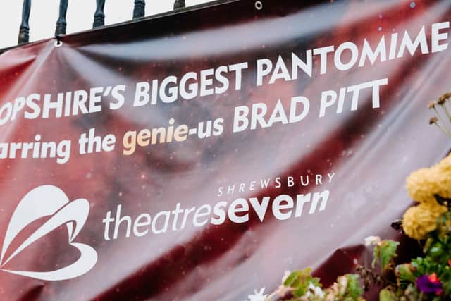 The banner which reads Brad Pitt instead of Brad Fitt