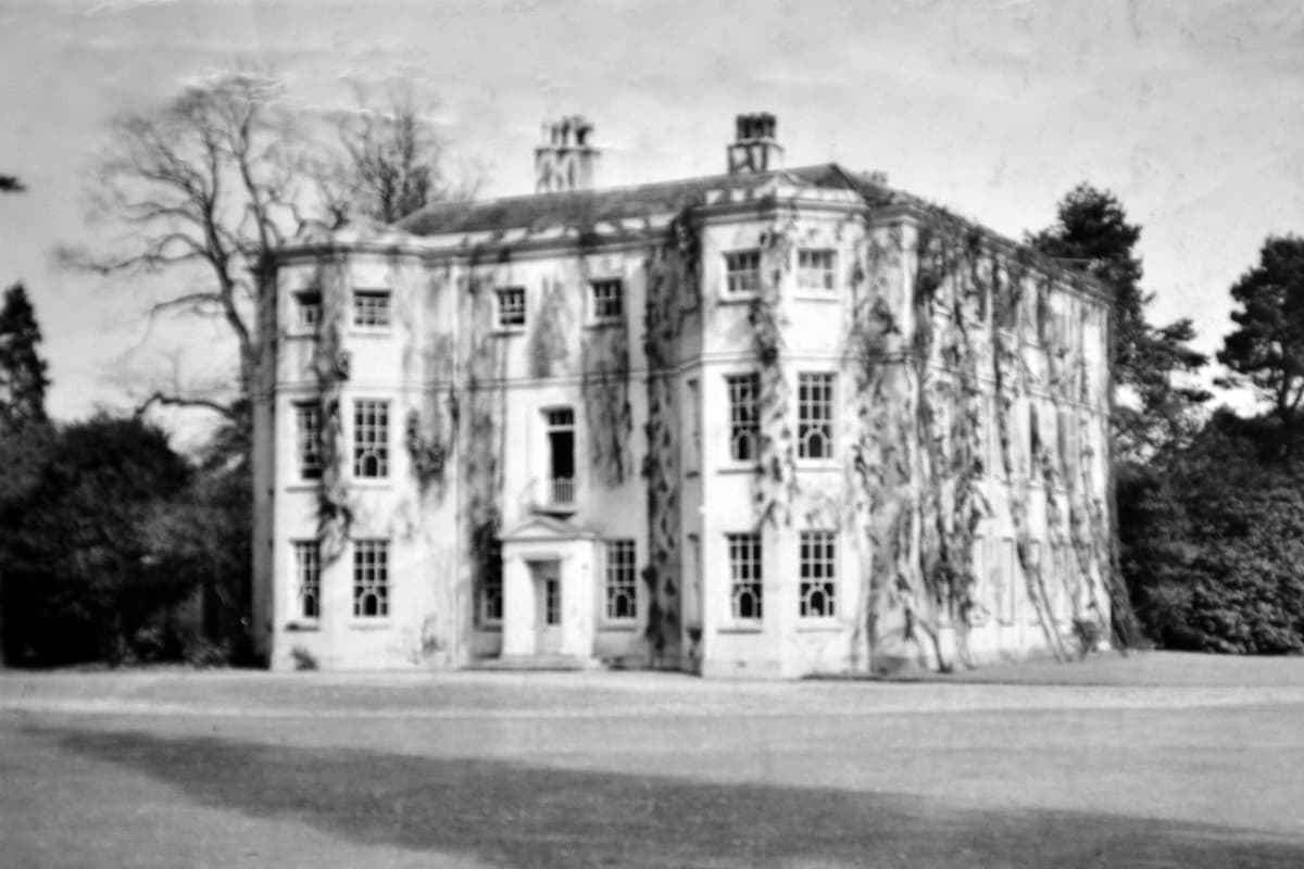 Chatwall Hall How a Shropshire hall hid from the enemy bombers