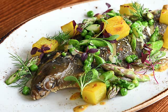 Nice to sea you – the grilled whole plaice with peas and asparagus