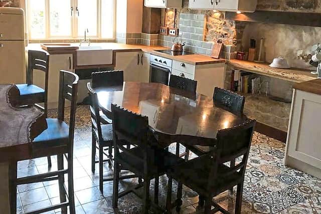Eat up – the very-well equipped kitchen/dining area