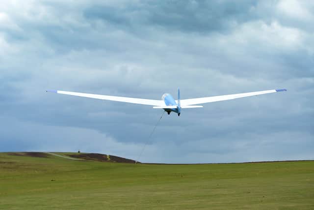 The glider leaves the ground