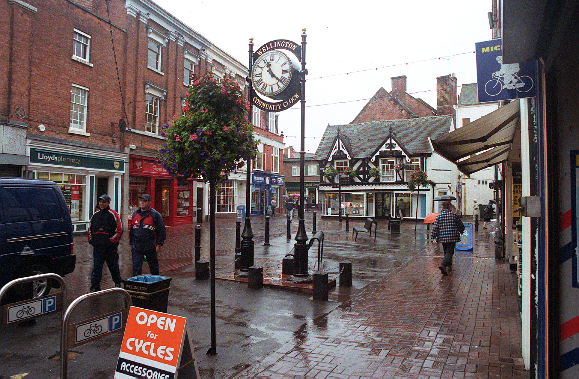 Police report drop in anti-social behaviour in Telford market town