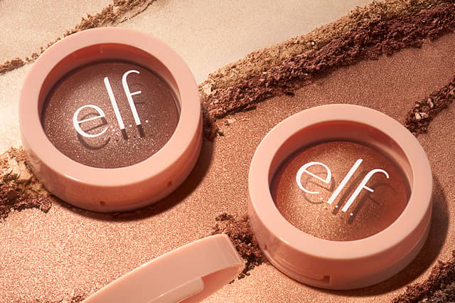 I’ve used the Halo Glow Silky Powder Highlighter and I loved the subtle shimmer it added to my skin. I think it’s a glassy skin shortcut and I’ll be using it all summer.