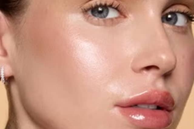 Getting points on your purchase of Halo Glow Silky Powder Highlighter is just one of the reasons to join the e.l.f. Cosmetics Beauty Squad.