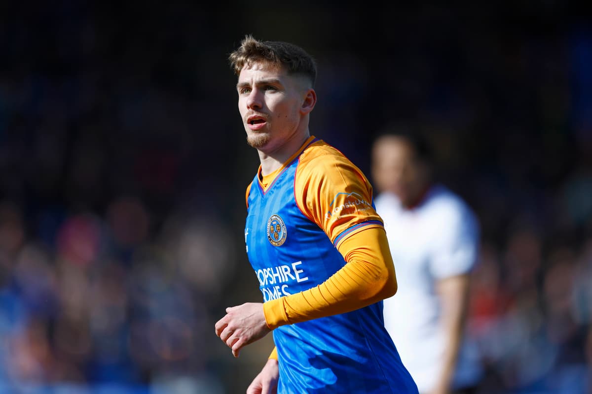 Gavin Cowan fordert George Lloyd nach dessen neuem Vertrag bei Shrewsbury ...