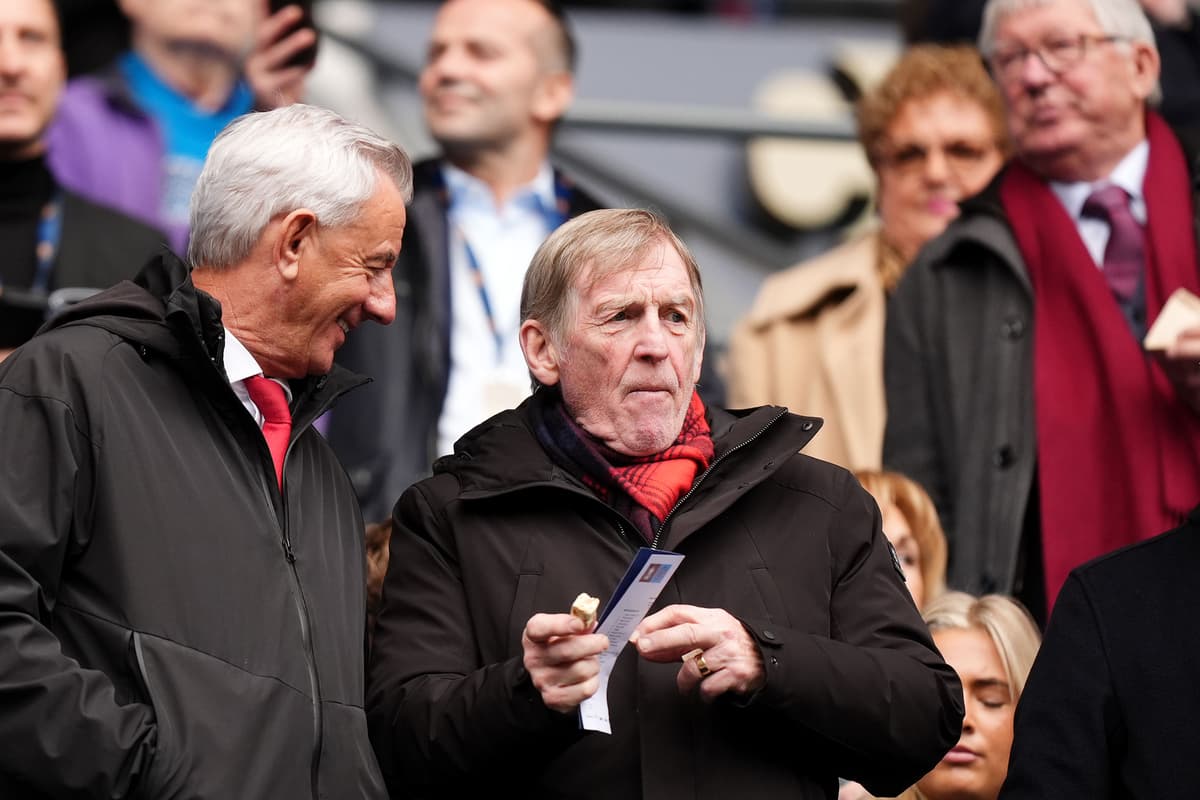 Sir Kenny Dalglish dankt dem medizinischen Personal nach Bekanntgabe ...