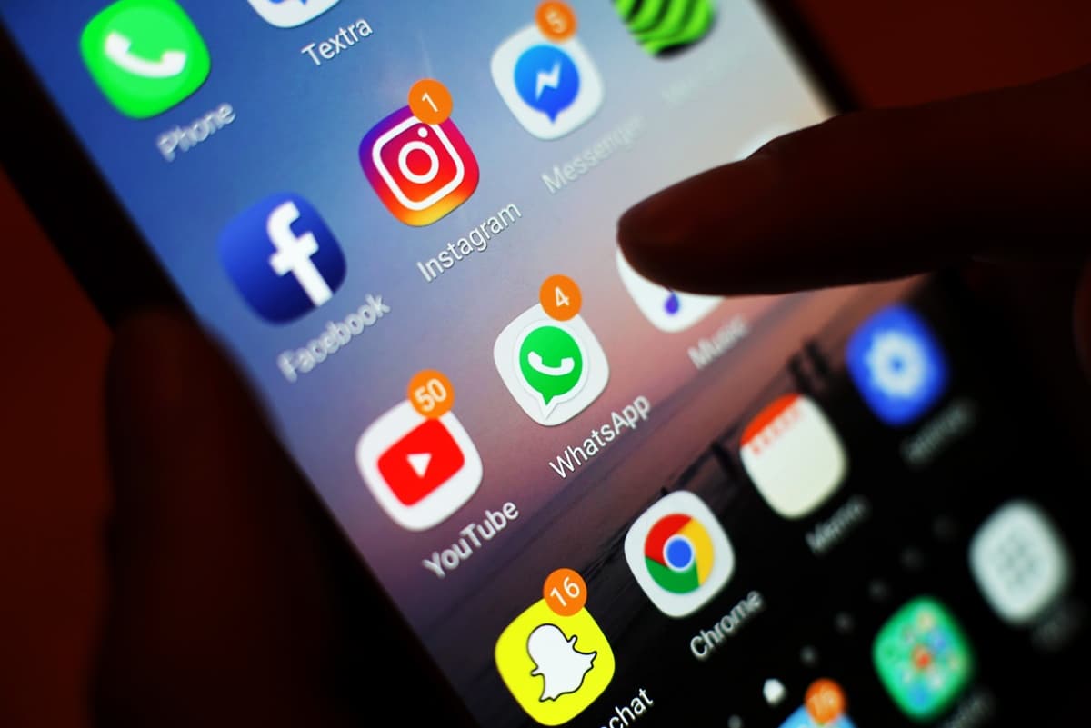 Beliebte Social-Media-Apps in Großbritannien für Millionen Nutzer nicht ...