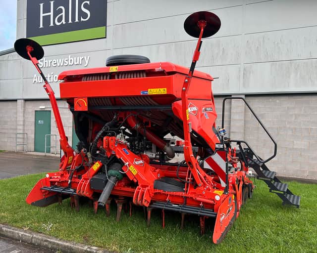 This 2023 Kuhn Venta Combi Drill that sold with a Power Harrow for £28,500