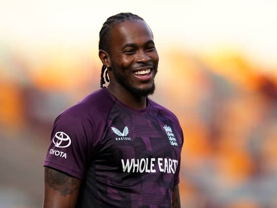 Jofra Archer trains with England at the The Gabba.