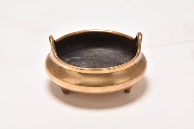 An 18th century Chinese bronze censer that sold for £5,100.