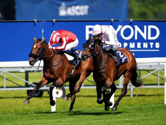 Caballo De Mar (left) in action