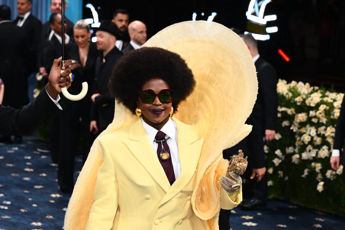 Lauryn Hill honoured with living legend icon gong at BET Awards