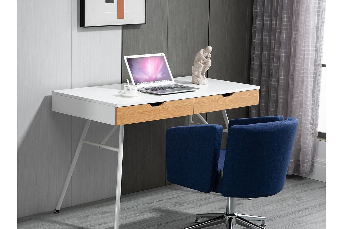Dieser stilvolle Schreibtisch fürs Homeoffice mit verstecktem Stauraum ist ...