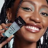 The e.l.f. Power Grip Duo. which includes Power Grip Primer alongside the Power Grip Dewy Setting Spray, is currently available with 20% off.