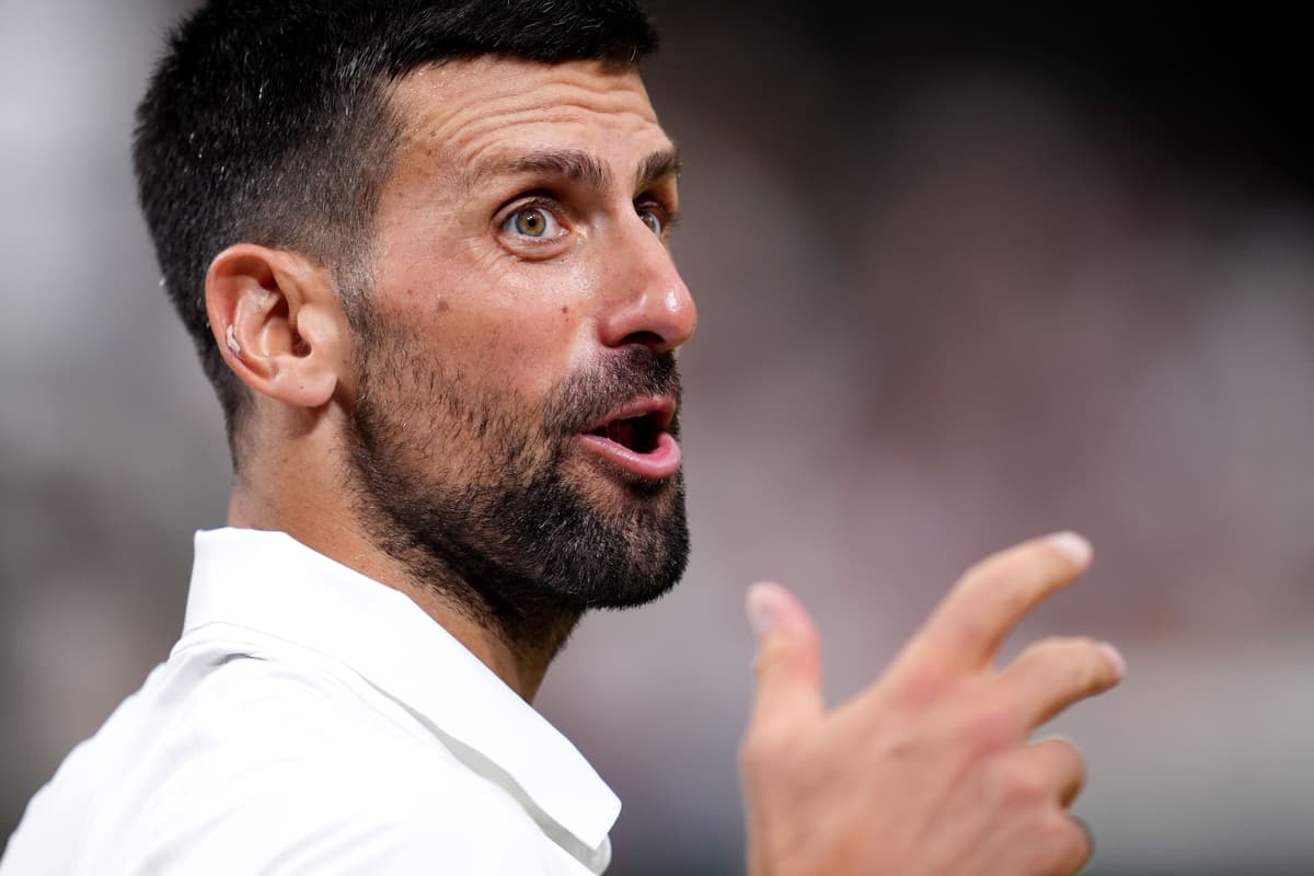 Novak Djokovic übersteht Fünf-Stunden-Marathon und Streit auf dem Dach und ...