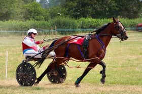 Glenfield Thomas on his way to victory in the Novice final Pic: Maureen Lloyd