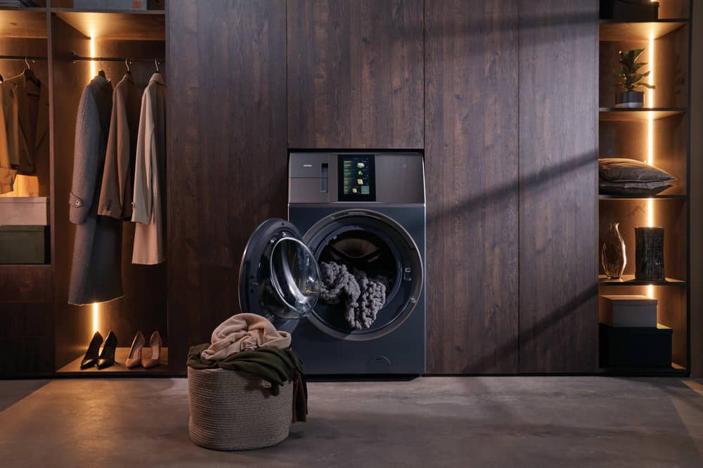 With an 18KG capacity, if this washing machine loses a sock, there's space to send in a search party