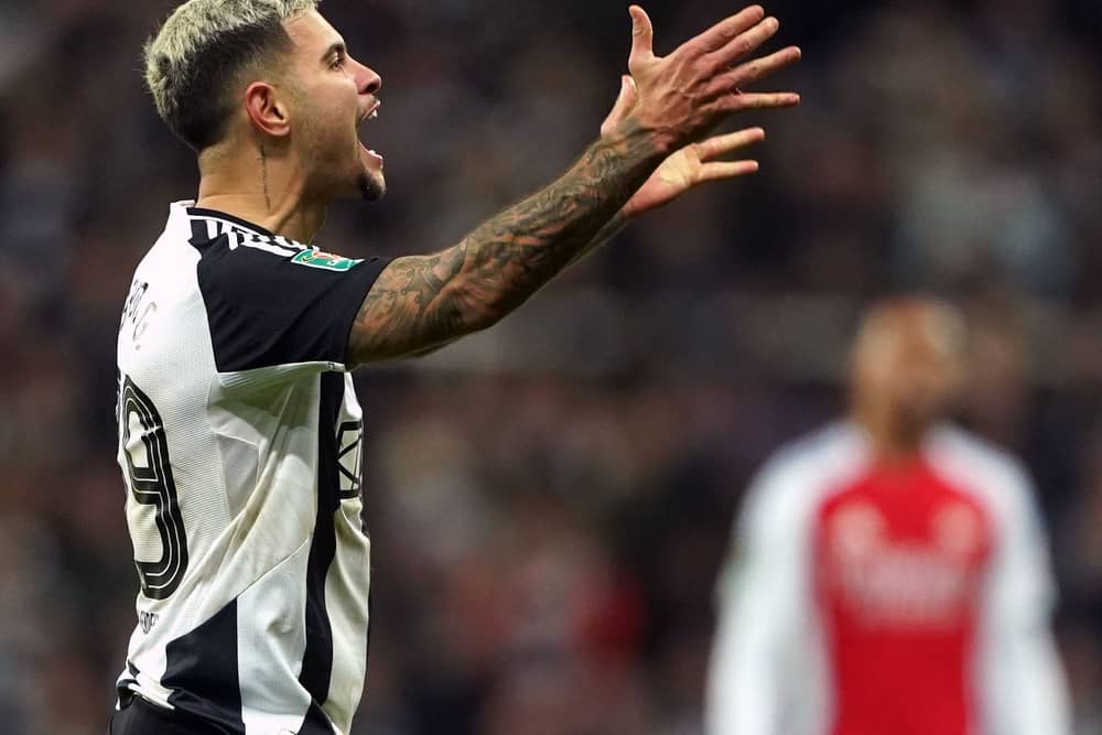 Newcastle’s Bruno Guimaraes rallies the fans