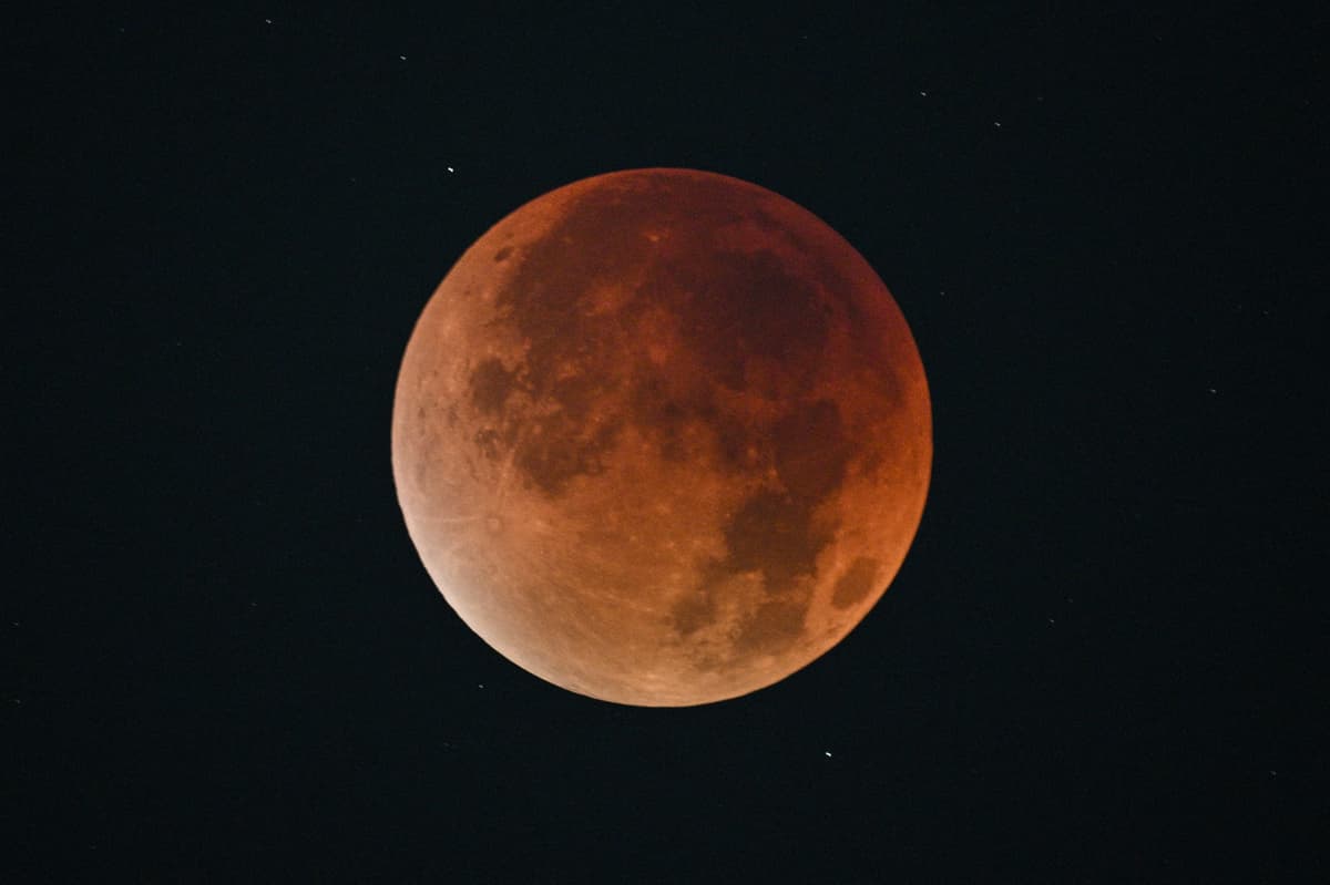 Blutmond: Wie und wann er am Himmel der West Midlands zu sehen ist