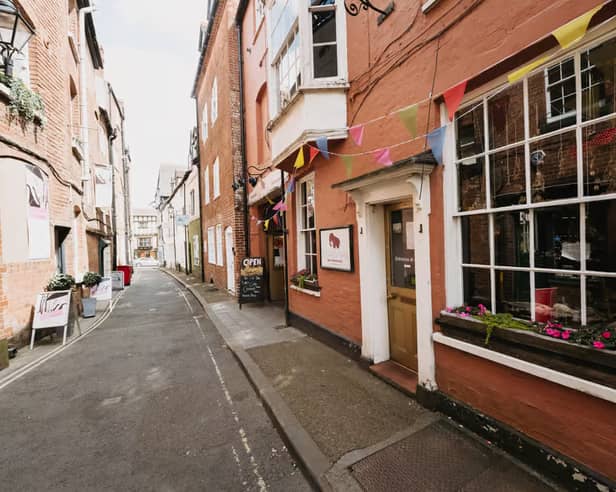 Chang Thai, Ludlow