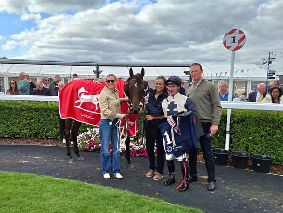 Chantez stormed home at Naas