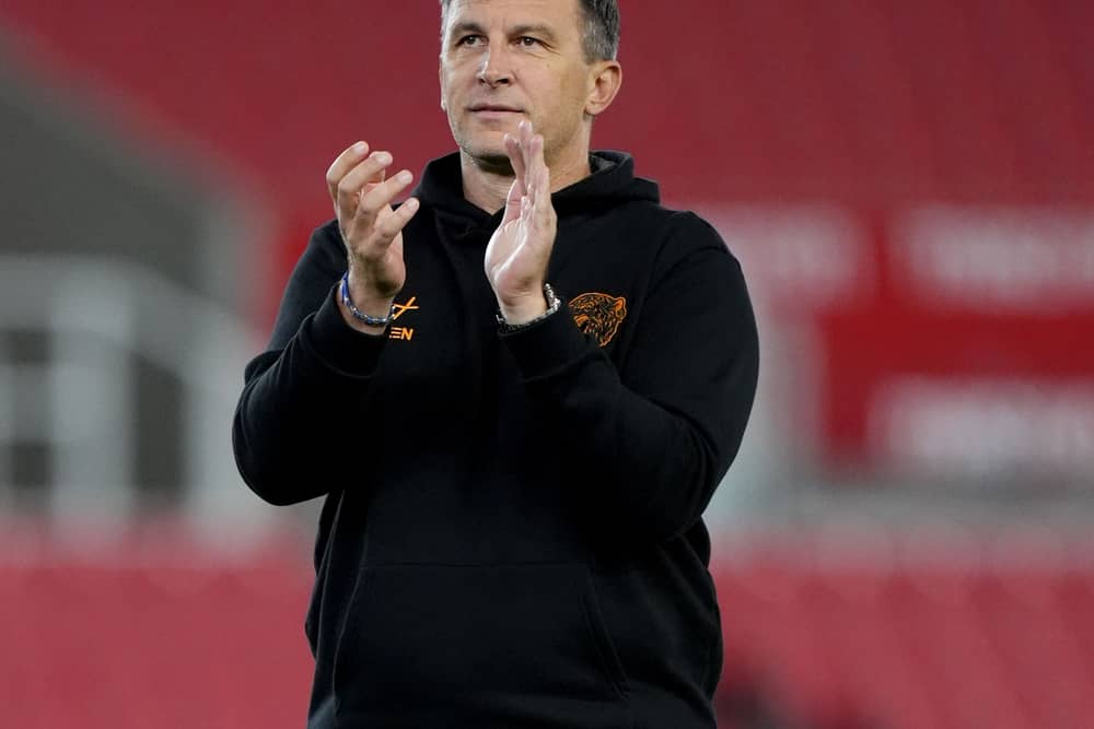 Hull manager Sergej Jakirovic applauds the fans