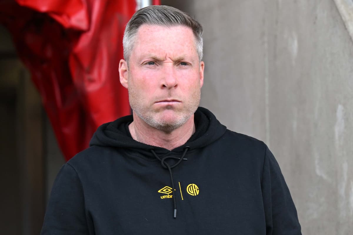 Neil Harris unzufrieden mit Cambridges spätem Einbruch gegen Huddersfield