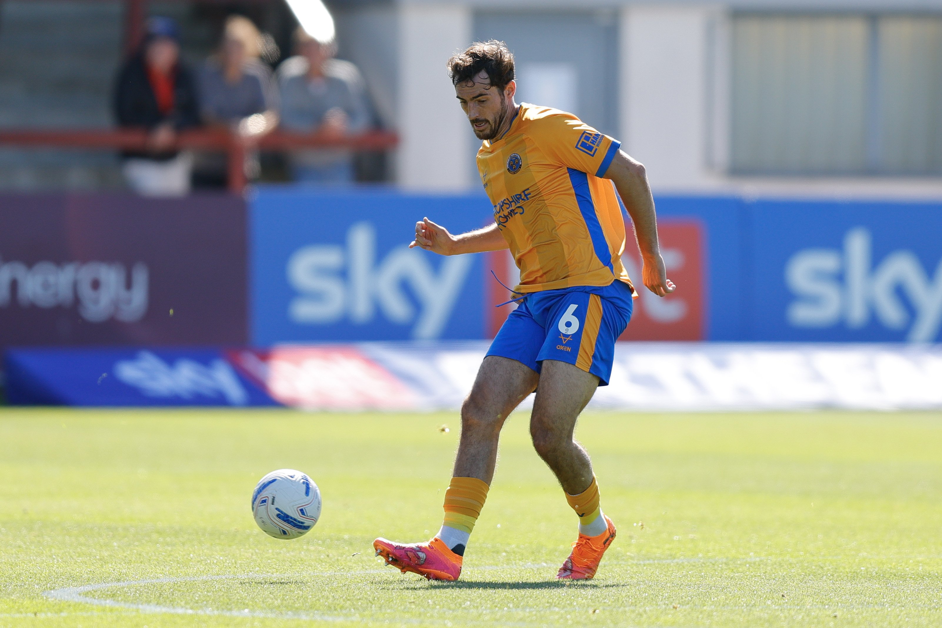 Shrewsbury Town defender earns big praise from boss after return from concussion