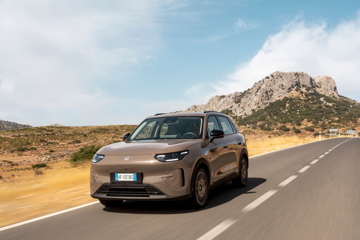 Erste Fahrt: Ist der Leapmotor B03X ein ernstzunehmender Konkurrent in der ...