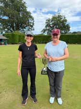 Ready for the final – Ladies Merit contestants Julia Watson and (right) winner Mandy Hare