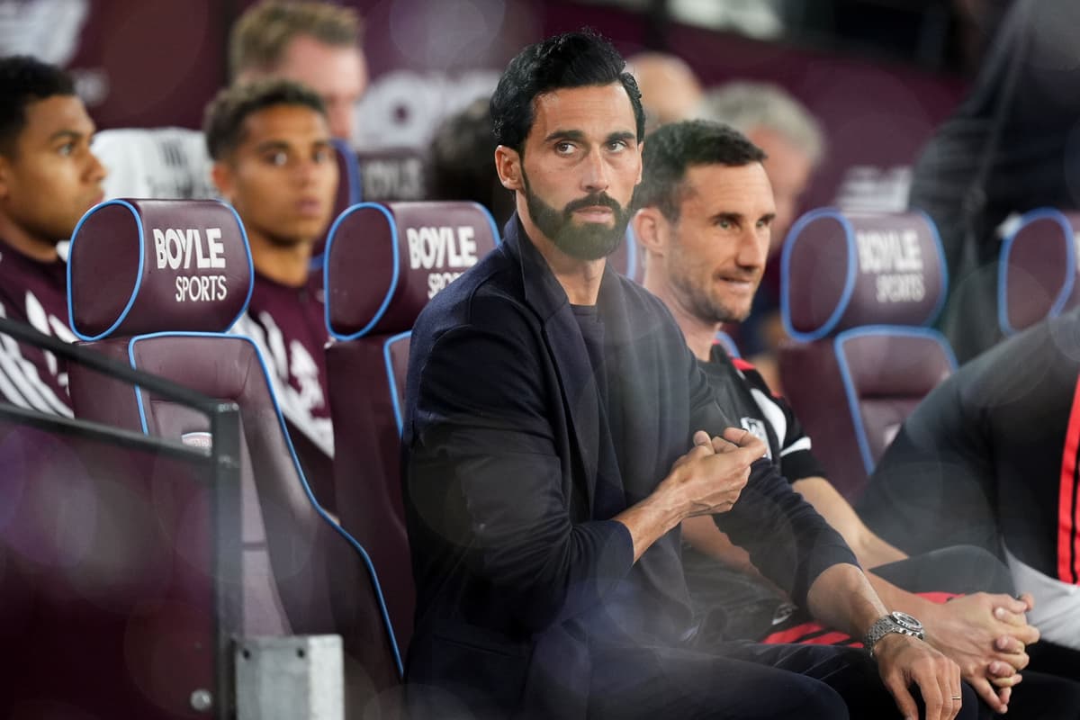 Wir müssen Geduld mit unseren jungen Spielern haben - | Fulham-Trainer ...