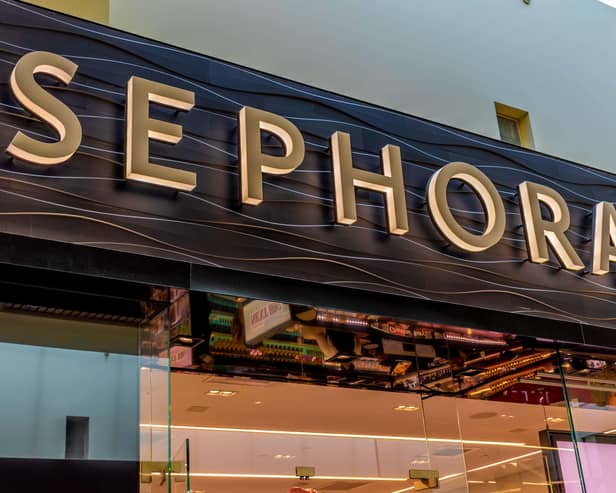 A Sephora sign