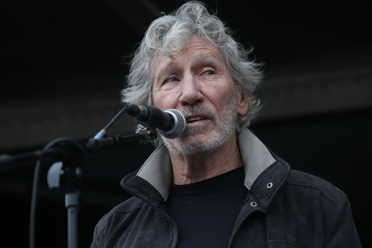 Roger Waters and son Harry team up for tour honouring Pink Floyd’s music