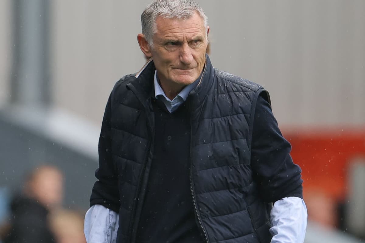 West Brom gegen Blackburn: Tony Mowbray gratuliert James Morrison vor ...